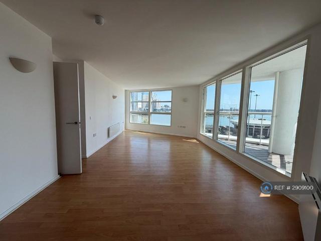 Apartment for rent in Blackwall, Greater London