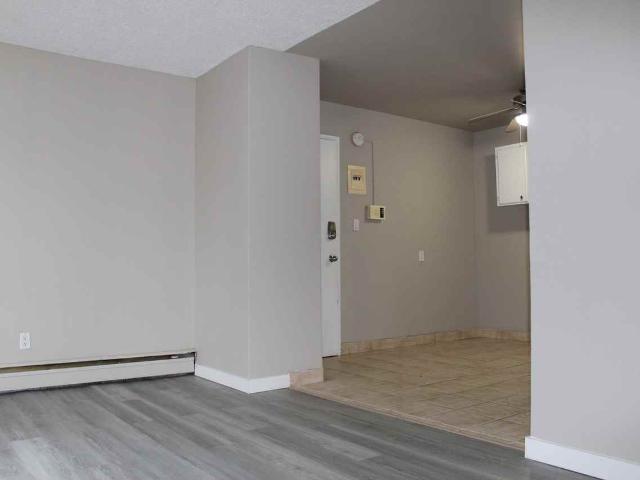 Apartment for rent in Wedgewood, Alberta