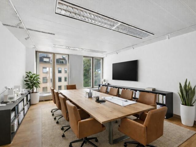 Büro mieten in Einigen, Zürich