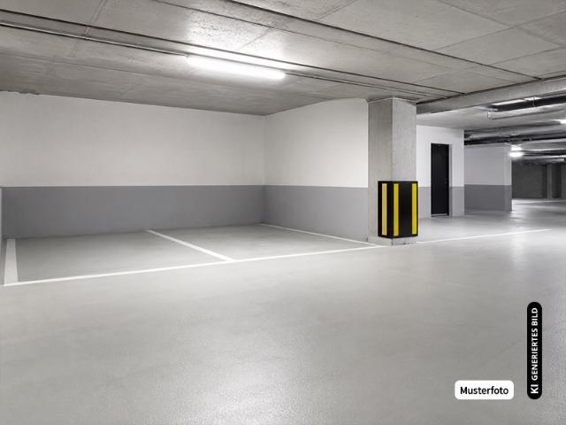 Industrie kaufen in Hand, Bergisch Gladbach