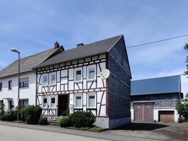 Haus kaufen in Hesweiler, Rheinland-Pfalz