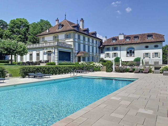 Wohnung kaufen in Rolle, District de Nyon