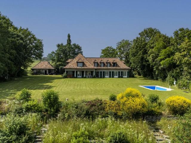 Reihenfamilienhaus kaufen in Etoy, Waadt