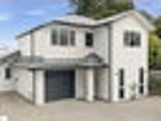 Townhouse for sale in Balmoral, Oroua County