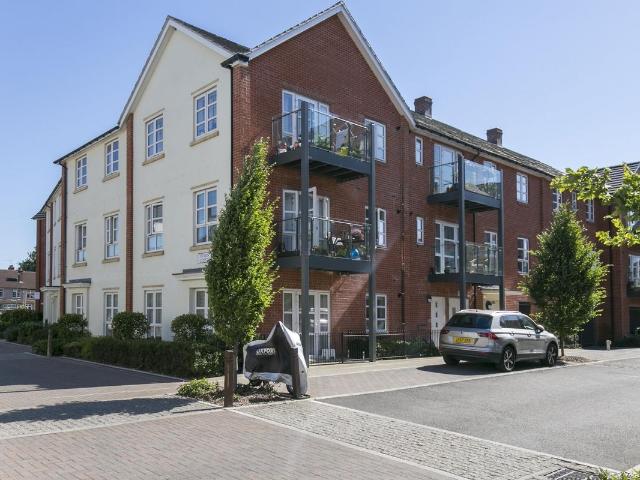 Apartment for rent in London Borough of Merton, Mitcham