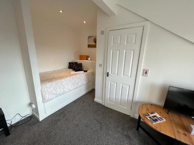 Room for rent in Austhorpe, West Yorkshire