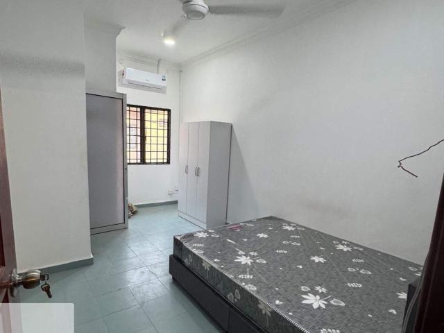 Room for rent in Tebrau, Johor