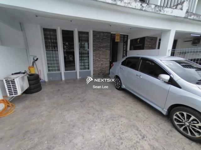 Shop for sale in Johor