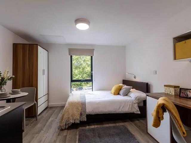 Apartment for rent in Woodhouse, West Yorkshire