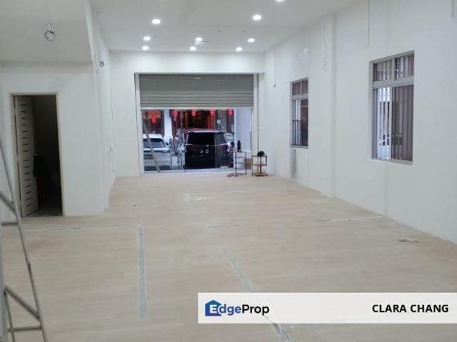 Shop for rent in Austin Heights, Tebrau