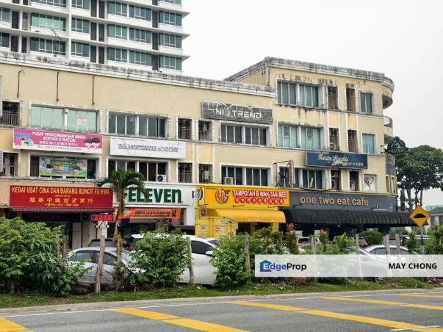 Shop for rent in Austin Heights, Tebrau