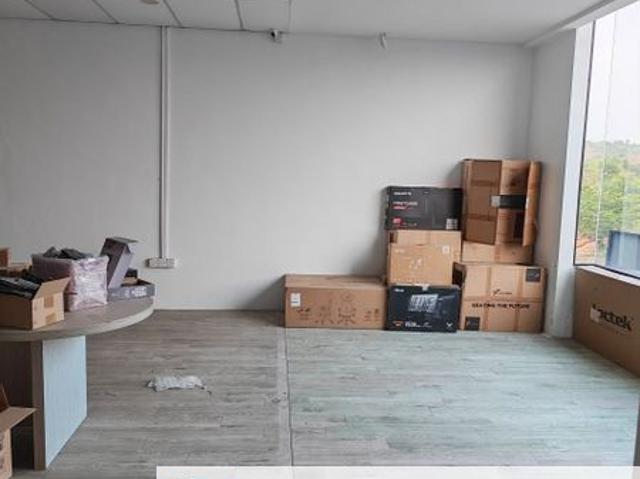 Shop for rent in Austin Heights, Tebrau