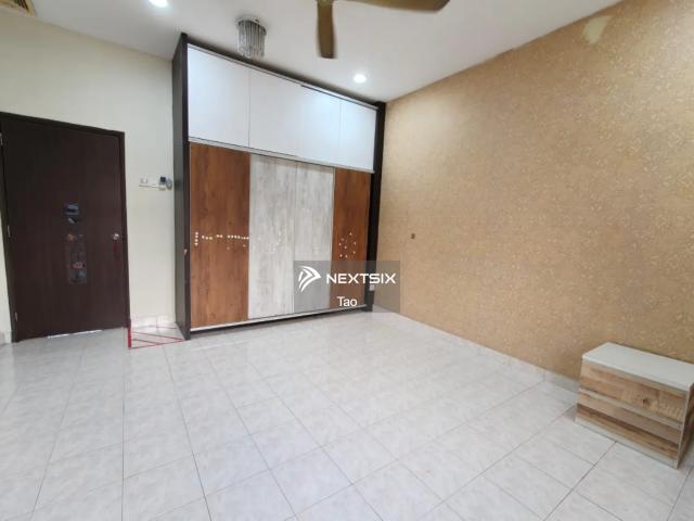 Residential House for sale in Johore Bahru, Johor