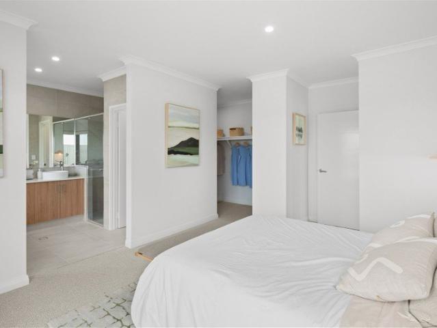 Cottage for sale in South Yunderup, Western Australia