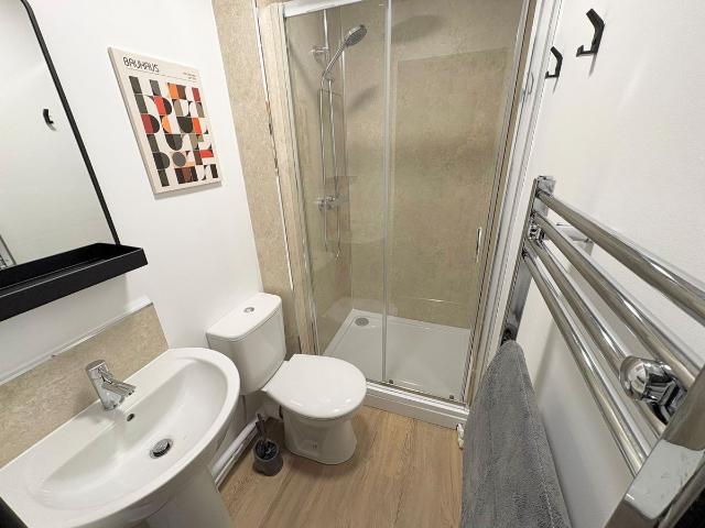 Room for rent in Stoke Pound, Bromsgrove