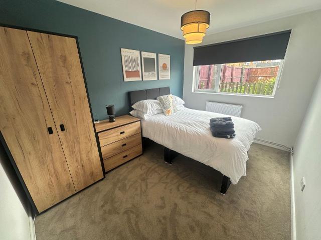 Room for rent in Stoke Pound, Bromsgrove