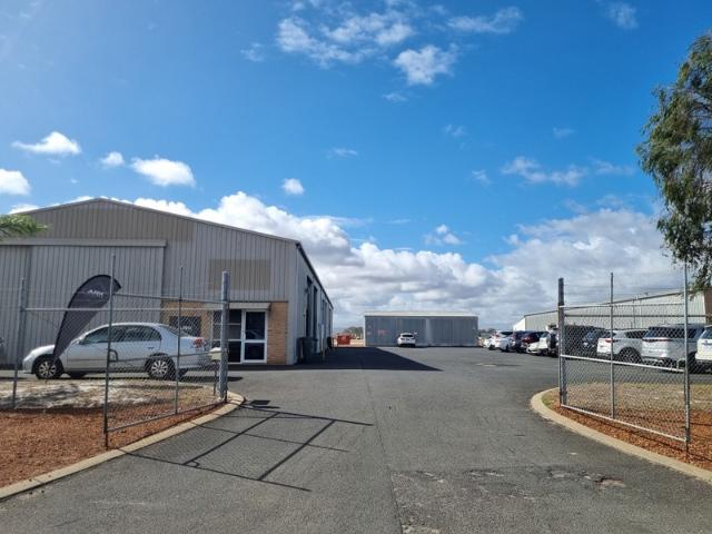 Warehouse for rent in Australind, Western Australia