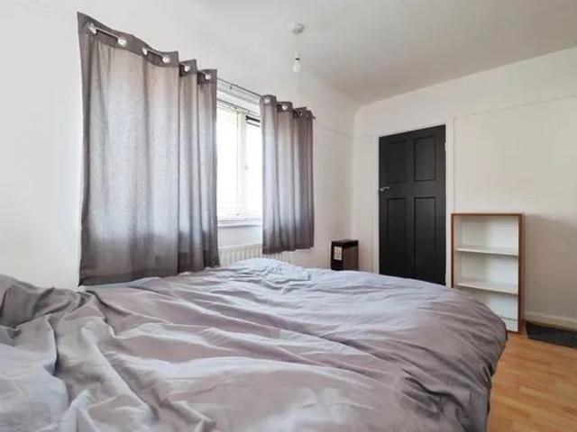 House for rent in Lenton Abbey, Haddon