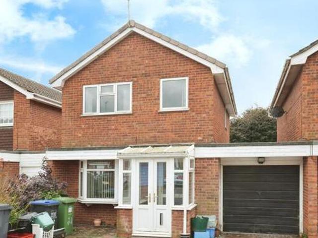 House for sale in Woodloes Park, Green Close