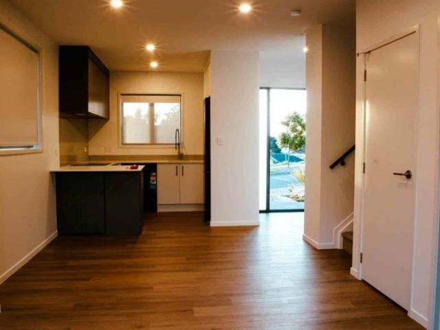 Townhouse for rent in Mount Roskill, Oroua County