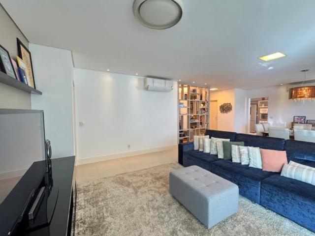 Apartamento venda em Região Geográfica Imediata de Londrina, Londrina