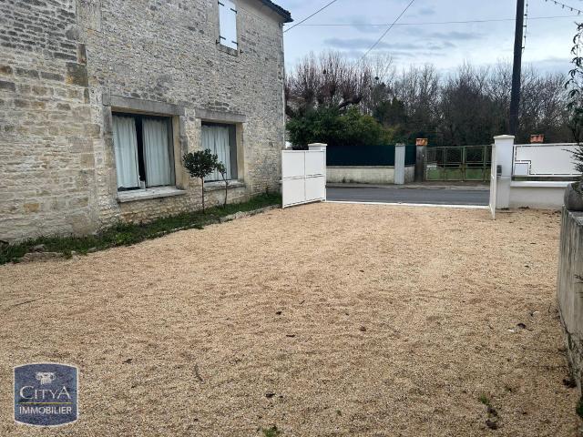 Maison vente à Saint-Jean-d'Angély, Authon-ebéon