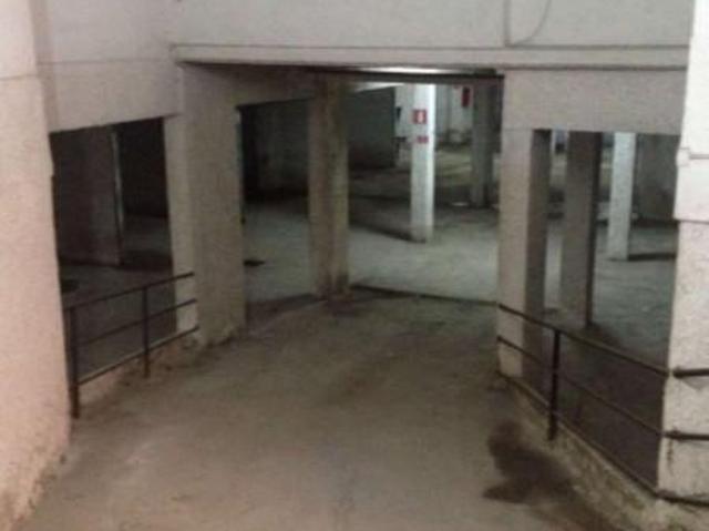 Locale Commerciale in vendita a Casalnuovo di Napoli, Napoli