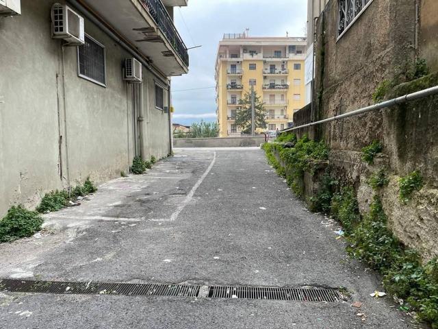 Locale Commerciale in vendita a Camerelle, Nocera Superiore