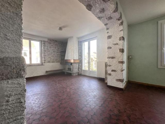 Maison vente à Aubusson, Boussac