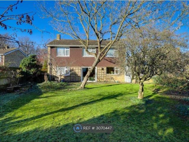 House for rent in Emmer Green, Reading