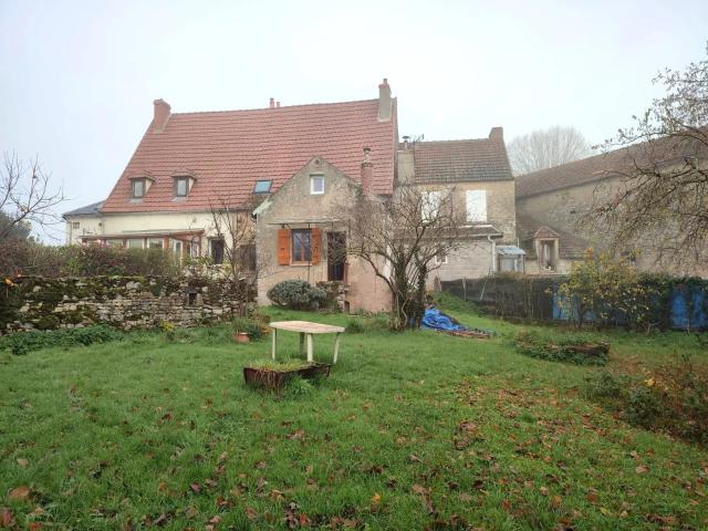 Maison vente à Clamecy, Saint-révérien