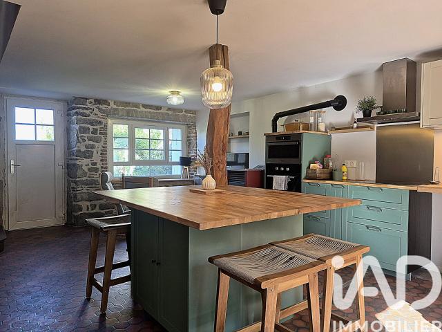 Maison vente à Ambert, Auzelles