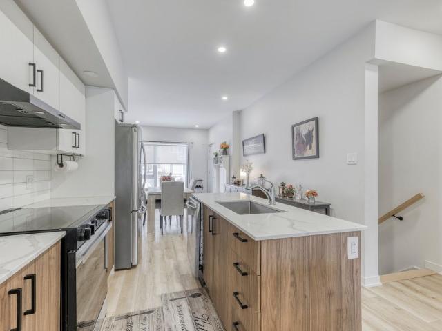 Apartment for rent in Montréal-est, Quebec