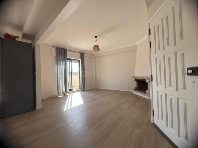 Apartamento alugar em Marinha Grande, Leiria