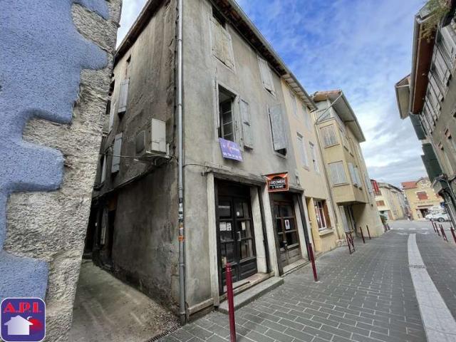 Local Commercial vente à Saint-Girons, Ariège