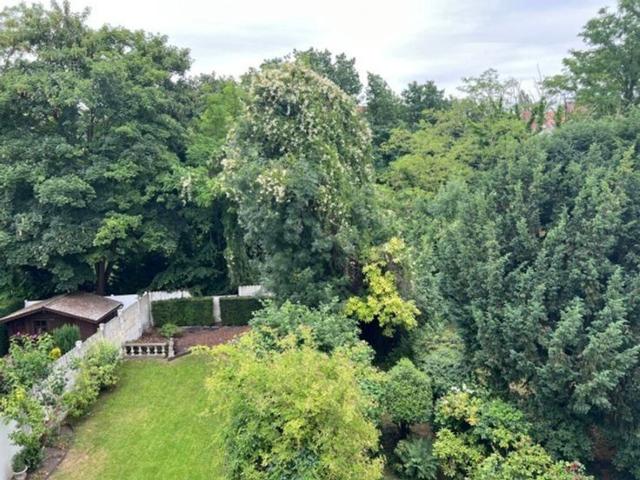 Studio location à Schaerbeek