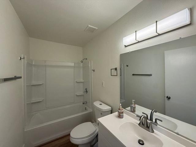 Apartment for rent in Lancaster, California