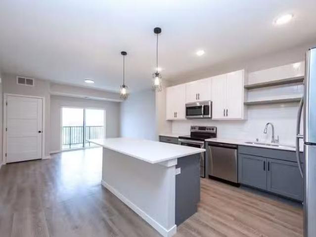 Condo for rent in Savage