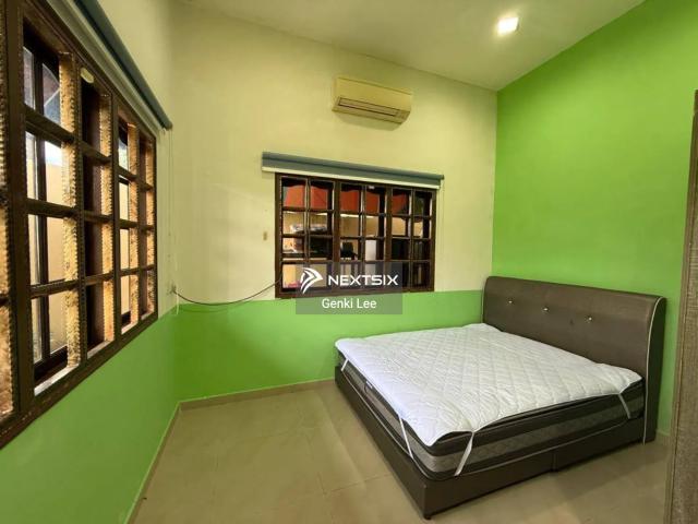 Residential House for sale in Kuching, Bahagian Kuching