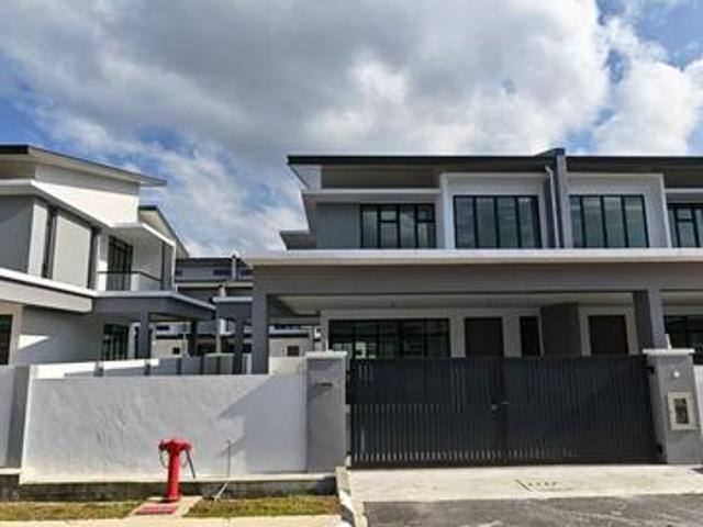 Terraced House for sale in Kuching