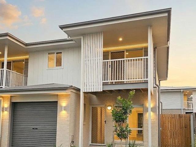 Townhouse for rent in Oxford Park, City of Brisbane