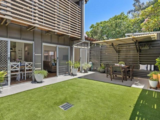 Townhouse for rent in Toombul, Queensland