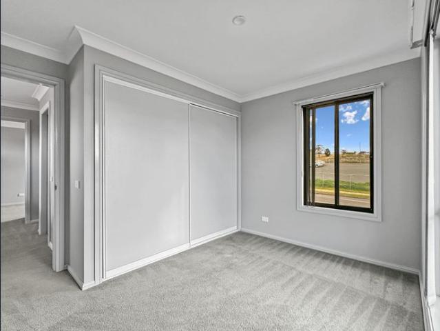 Townhouse for rent in Brisbane Grove, New South Wales