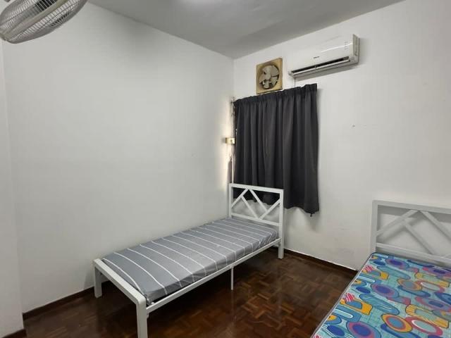 Room for rent in Petaling, Damansara Damai