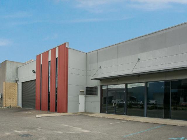 Warehouse for rent in Canning Vale, City of Canning