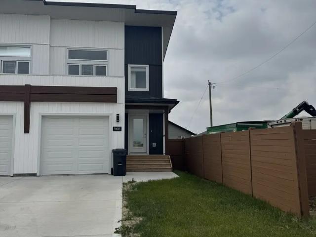 House for rent in Woking, Alberta