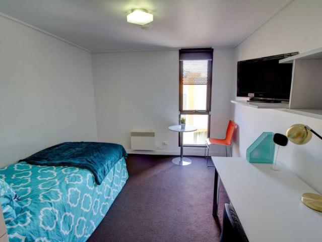 Granny Flat for rent in Carlton, Melbourne