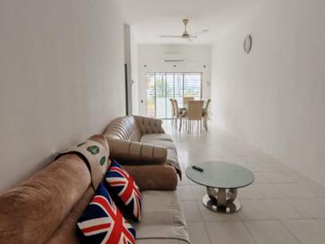 Townhouse for rent in Puchong, Majlis Bandaraya Subang Jaya