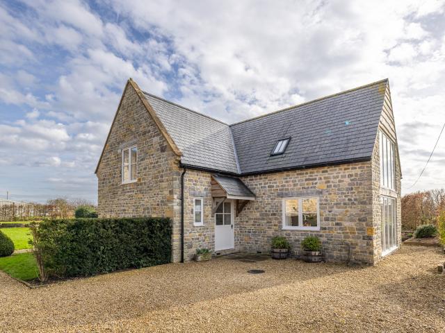 House for rent in Sutton, Alhampton