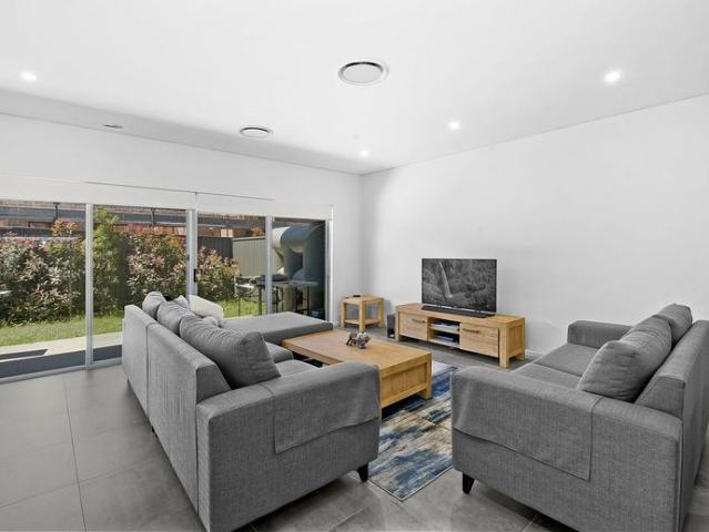 Townhouse for rent in Sydney, New South Wales